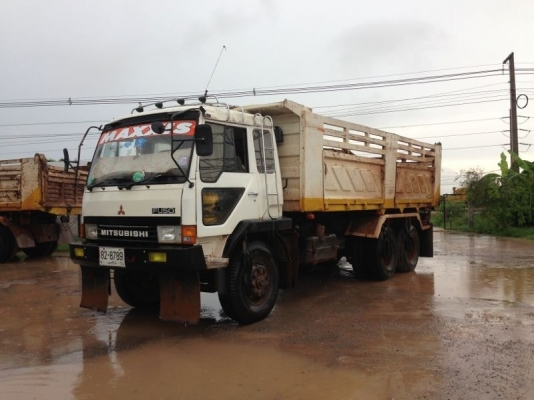 ขาย 10ล้อ 2 เพลา MITSUBISHI เอกสารเล่มทะเบียน.