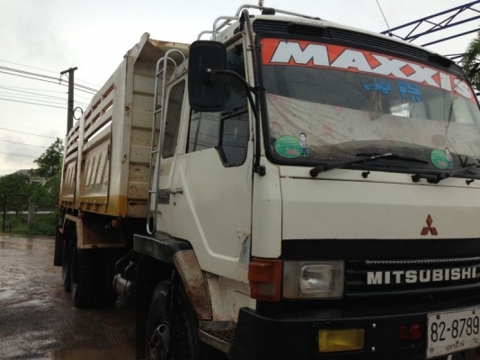 ขาย 10ล้อ 2 เพลา MITSUBISHI เอกสารเล่มทะเบียน.