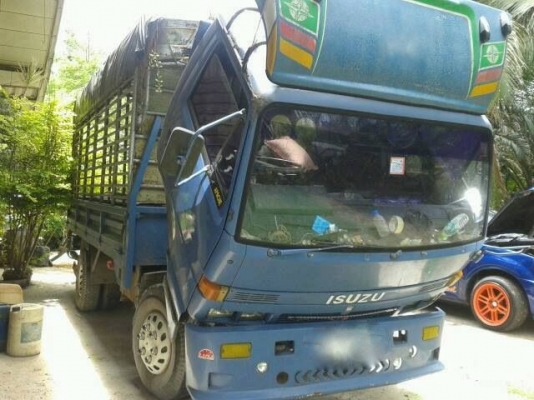 รถอิซูซุ 6 ล้อ รั่ว 115 แรงม้า ปี 36  สนใจติดต่อ 081 - 6079515