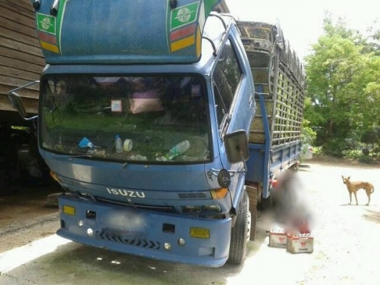 รถอิซูซุ 6 ล้อ รั่ว 115 แรงม้า ปี 36  สนใจติดต่อ 081 - 6079515