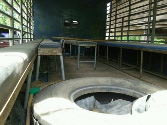 รถอิซูซุ 6 ล้อ รั่ว 115 แรงม้า ปี 36  สนใจติดต่อ 081 - 6079515