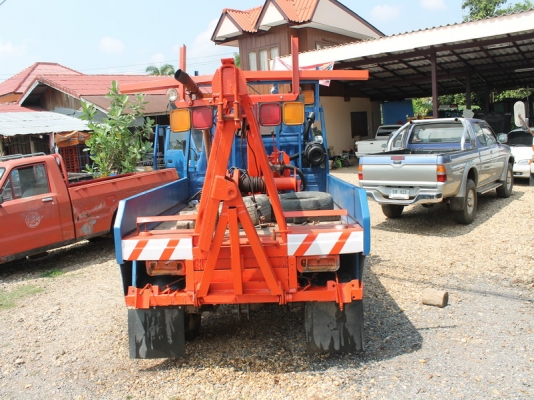 ขายชุดยกใส่รถ 6 ล้อ ได้ทุกรุ่นครับ เป็นระบบไฮดรอลิกครับครบชุดเลย