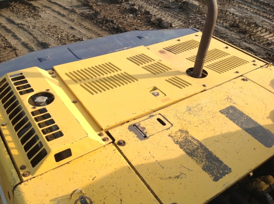 ขาย KOMATSU PC200-5 (ซื้อเก่าญี่ปุ่นมาปีกว่า) สภาพเดิมสุดๆ สวยจัด สนใจติดต่อโดยตรง 081-4283210