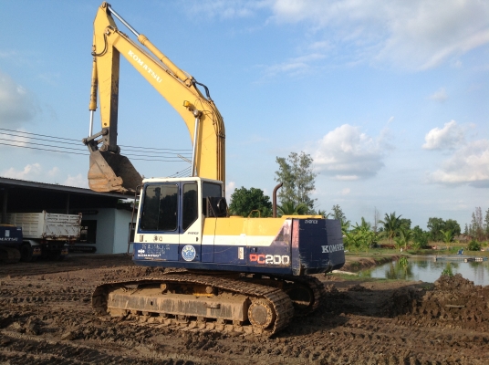 ขาย KOMATSU PC200-5 (ซื้อเก่าญี่ปุ่นมาปีกว่า) สภาพเดิมสุดๆ สวยจัด สนใจติดต่อโดยตรง 081-4283210