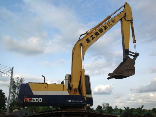 ขาย KOMATSU PC200-5 (ซื้อเก่าญี่ปุ่นมาปีกว่า) สภาพเดิมสุดๆ สวยจัด สนใจติดต่อโดยตรง 081-4283210