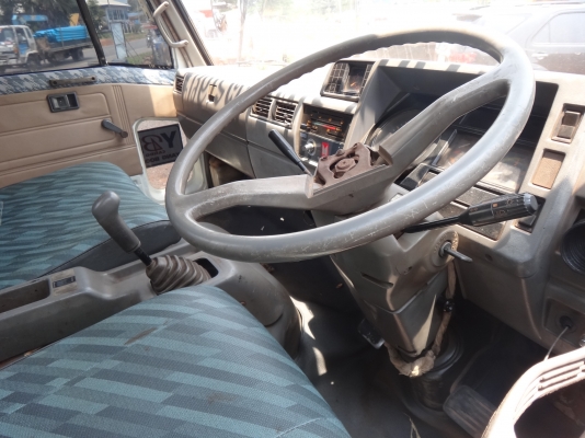 ขายด่วน  หกล้อบรรทุก น้ำมัน  HINO FC 120 แรง 9000  ลิตร  พร้อมใช้งาน