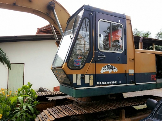 komatsu  รถคีบไม้