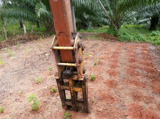 komatsu  รถคีบไม้