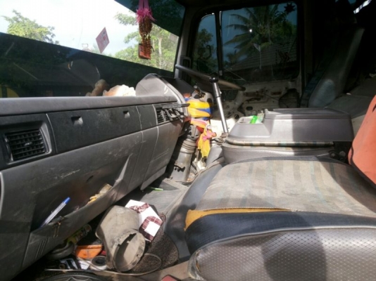 รถฮีโน่ 10 ล้อ บรรทุกน้ำมัน FL3H 195 แรงม้า สนใจติดต่อ 081 - 6079515 รถฮีโน่ 10 ล้อ บรรทุกน้ำมัน FL3H 195 แรงม้า สนใจติดต่อ 081 - 6079515