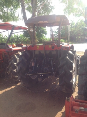 ขายด่วน!! รถไถยันม่า 453 T มีใบมีดหน้า คานร่างพร้อมผ่าน 6 ราคาพิเศษสุดเ เพียง 355,000 บาท ค่ะ