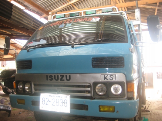 ขายอีซูชุKS110ฝาขาวFหลัง