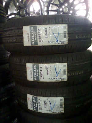 ขายยางใหม่ 185 70 14 kumho 1ชุด 4800