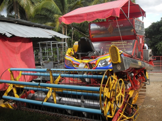 ขายรถเกี่ยวข้าวจ้าวช้างไวไฟ ปลายปี 49 ขายรถเกี่ยวข้าวจ้าวช้างไวไฟ ปลายปี 49