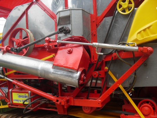 ขายรถเกี่ยวข้าวจ้าวช้างไวไฟ ปลายปี 49 ขายรถเกี่ยวข้าวจ้าวช้างไวไฟ ปลายปี 49