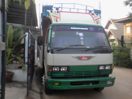 ขาย ฮีโน่ 6 ล้อ 117 แรงม้า / กระบะยาว 5 เมตร / ยางเรเดี่ยล 6 เส้น