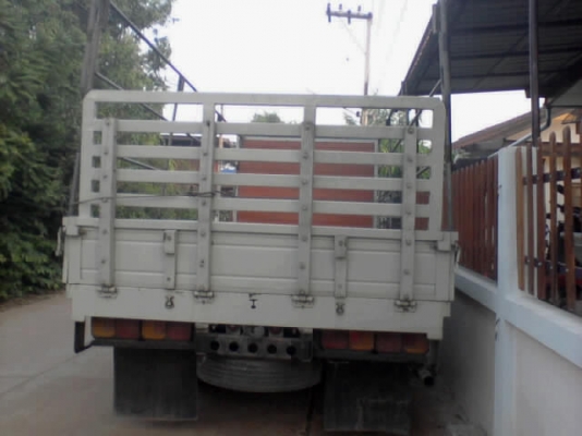 ขาย ฮีโน่ 6 ล้อ 117 แรงม้า / กระบะยาว 5 เมตร / ยางเรเดี่ยล 6 เส้น