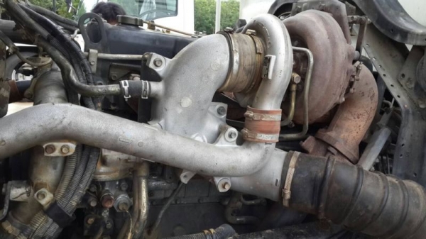 รถอีซูซุ 10 ล้อดั้ม 320 แรงม้า ปี 49  สนใจติดต่อ 081 - 6079515