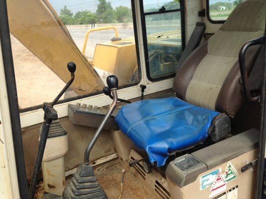 ขายรถแบคโฮ KOMATSU PC60-6 นำเข้าจากญิ่ปุ่น มีVDO ให้ชมครับ ติดต่อ 081-2990958