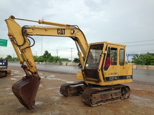 ขายรถแบคโฮ CAT E70 นำเข้าจากญิ่ปุ่น มีVDO (เท่า PC60-5) ปั้มนิ้ว ให้ชม ติดต่อ 081-2990958