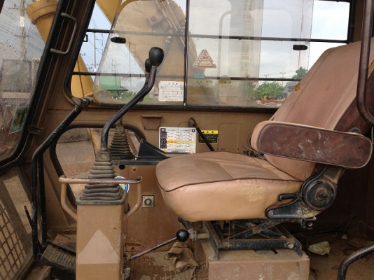 ขายรถแบคโฮ CAT E70 นำเข้าจากญิ่ปุ่น มีVDO (เท่า PC60-5) ปั้มนิ้ว ให้ชม ติดต่อ 081-2990958