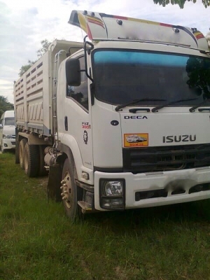 รถอีซูซุ 10 ล้อดั้ม 300 แรงม้า ปี 53  สนใจติดต่อ 081 - 6079515