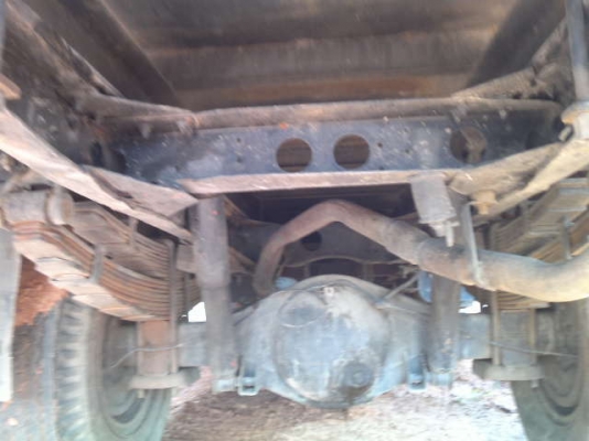 รถอิซูซุ 6 ล้อ รั่ว 115 แรงม้า  สนใจติดต่อ 081 - 6079515