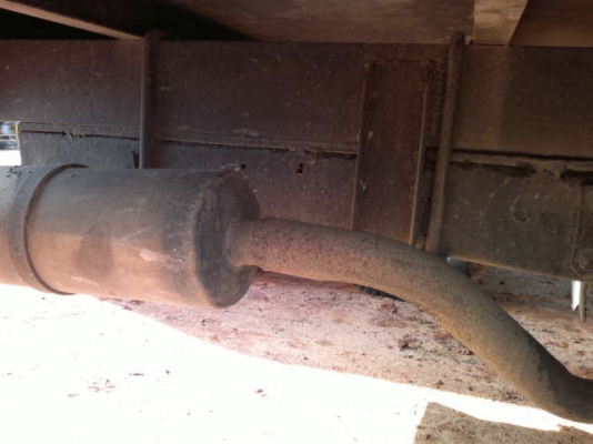 รถอิซูซุ 6 ล้อ รั่ว 115 แรงม้า  สนใจติดต่อ 081 - 6079515