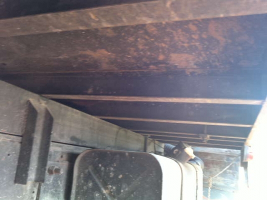 รถอิซูซุ 6 ล้อ รั่ว 115 แรงม้า  สนใจติดต่อ 081 - 6079515