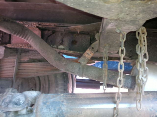 รถอิซูซุ 6 ล้อ รั่ว 115 แรงม้า  สนใจติดต่อ 081 - 6079515