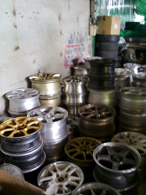 ขายล้อเดิมติดรถหาลายไหนถามได้ครับ