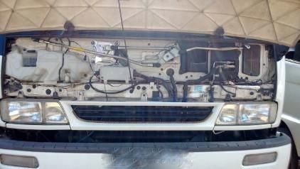 รถอิซูซุ 10 ล้อ หัวลาก  320 แรงม้า ปี 50  ( รถวิ่ง 130,000 กม. )  สนใจติดต่อ 081 - 6079515