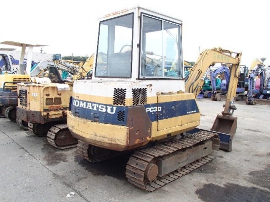 ขายแบคโฮเล็กPC30-6เก่าญี่ปุ่นราคาถูก