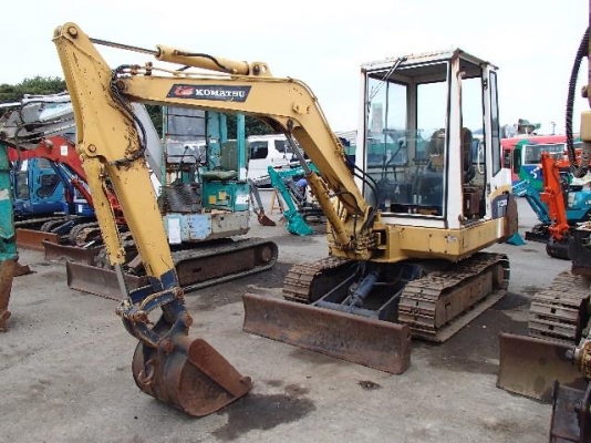 ขายแบคโฮเล็กPC30-6เก่าญี่ปุ่นราคาถูก