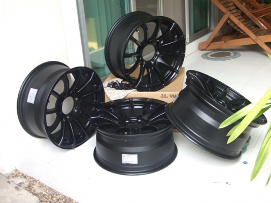 ล้อแม๊กซ์ Lenso V25 17 x 8 ET25 6รู x 139.7 สีดำด้าน