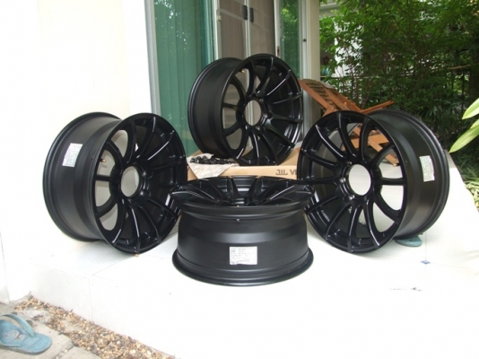 ล้อแม๊กซ์ Lenso V25 17 x 8 ET25 6รู x 139.7 สีดำด้าน