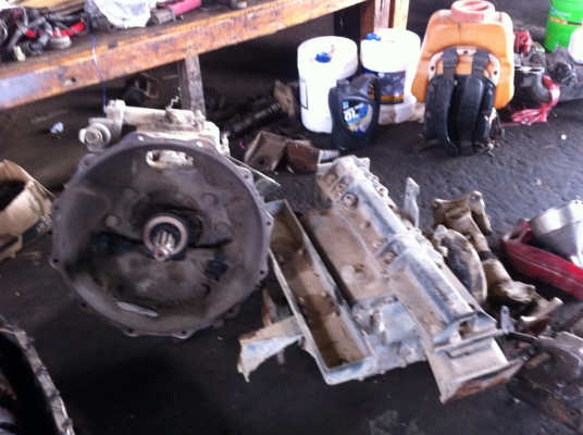 ขายเกียร์ และ สโลว์ 3M ครบชุด สวยๆ (ทีมงานรถคุณภาพ)