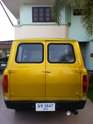 ขายรถตู้ Ford Transit ปี 1974 สภาพดีพร้อมใช้งาน