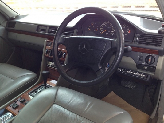 ขาย Benz E280 โรงจำปี 93 สภาพสมบูรณ์ ทำสมบูรณ์ทุกอย่างพร้อมใช้งาน ขาย Benz E280 โรงจำปี 93 สภาพสมบูรณ์ ทำสมบูรณ์ทุกอย่างพร้อมใช้งาน