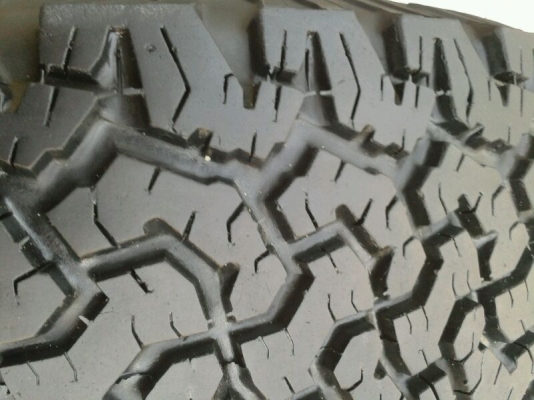 ขาย BF ALL 265/75R16 ปี10 สวยๆ ขาย BF ALL 265/75R16 ปี10 สวยๆ