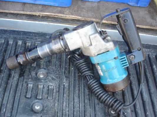 ขายสกัดไฟฟ้า Makita HM0810T 17mm