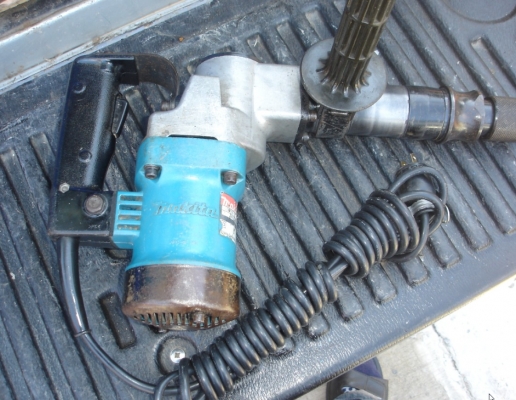 ขายสกัดไฟฟ้า Makita HM0810T 17mm