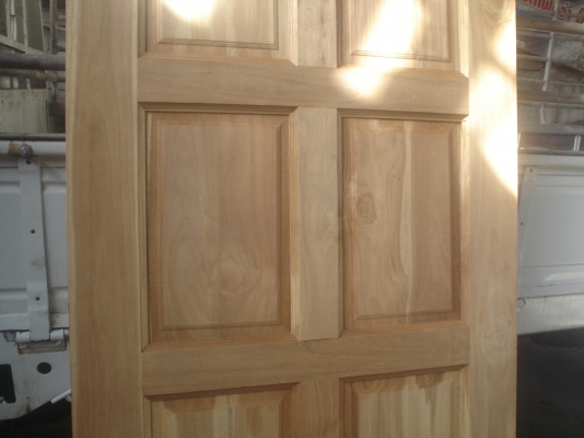 ประตูไม้สัก-พร้อมใช้งาน - หนาแข็งแรง  200x80ซม.มี 2 บาน