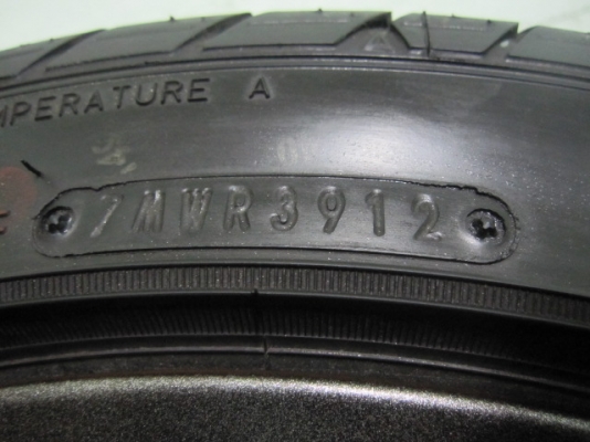 ขายล้อแม็ก Mazda 2 ขอบ 16 พร้อมยาง DUNLOP ปลายปี 12