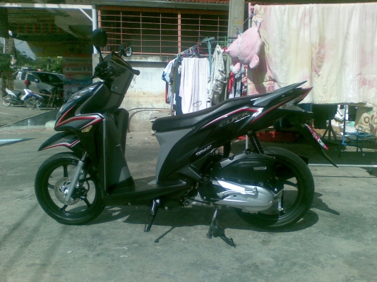 ใหม่ล่าสุด New Click 125 i ตัว TOP (ล้อแม็กซ์) รุ่น Idling Stop ปี 2556 รถเพียง 2 เดือน