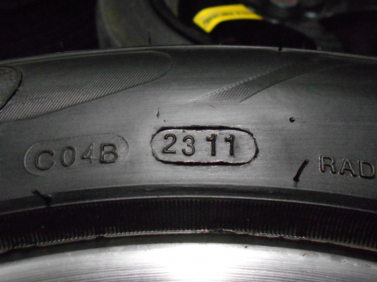 ขายล้อแม็ก Lenso ขอบ 15 (4/100,114.3)พร้อมยาง 195/55/15 ปี 11/เทิร์นได้-ใส่ฟรีค่ะ