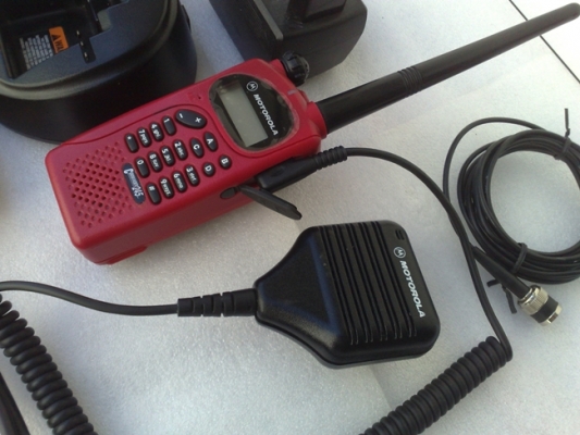 ขายวิทยุสื่อสาร MOTOROLA COMMANDER 245 สถาพพร้อมใช้งานรับส่งปกติ ราคา 3500 บาท สิ่งที่จะได้ 1.ตัวเครื่อง 2.ถ่านใหม่1ก้อน 3.คลิป 4.เสายาง 5.เสาสไลด์ 6.เซฟเวอร์ 7.ไมค์นอกของ MOTOROLA 8.ขั้วแปลงเกลียวเป็นBNC 9.เสาคอเตอร์เวฟพร้อมสายนำสัญญาณและขั้วBNC 10.แท ขายวิทยุสื่อสาร MOTOROLA COMMANDER 245 สถาพพร้อมใช้งานรับส่งปกติ ราคา 3500 บาท สิ่งที่จะได้ 1.ตัวเครื่อง 2.ถ่านใหม่1ก้อน 3.คลิป 4.เสายาง 5.เสาสไลด์ 6.เซฟเวอร์ 7.ไมค์นอกของ MOTOROLA 8.ขั้วแปลงเกลียวเป็นBNC 9.เสาคอเตอร์เวฟพร้อมสายนำสัญญาณและขั้วBNC 10.แท
