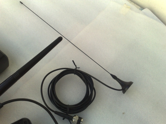 ขายวิทยุสื่อสาร MOTOROLA COMMANDER 245 สถาพพร้อมใช้งานรับส่งปกติ ราคา 3500 บาท สิ่งที่จะได้ 1.ตัวเครื่อง 2.ถ่านใหม่1ก้อน 3.คลิป 4.เสายาง 5.เสาสไลด์ 6.เซฟเวอร์ 7.ไมค์นอกของ MOTOROLA 8.ขั้วแปลงเกลียวเป็นBNC 9.เสาคอเตอร์เวฟพร้อมสายนำสัญญาณและขั้วBNC 10.แท ขายวิทยุสื่อสาร MOTOROLA COMMANDER 245 สถาพพร้อมใช้งานรับส่งปกติ ราคา 3500 บาท สิ่งที่จะได้ 1.ตัวเครื่อง 2.ถ่านใหม่1ก้อน 3.คลิป 4.เสายาง 5.เสาสไลด์ 6.เซฟเวอร์ 7.ไมค์นอกของ MOTOROLA 8.ขั้วแปลงเกลียวเป็นBNC 9.เสาคอเตอร์เวฟพร้อมสายนำสัญญาณและขั้วBNC 10.แท