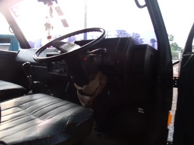 ขายรถหกล้อ ISUZU NPR57L เครื่อง 4BC2 ฝาดำ ปี 47 ขายรถหกล้อ ISUZU NPR57L เครื่อง 4BC2 ฝาดำ ปี 47