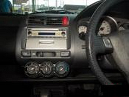 ขาย Honda Jazz ปี 2004 ขาย Honda Jazz ปี 2004