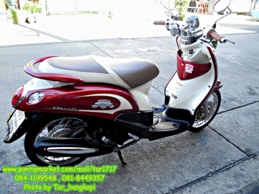 YAMAHA FINO สี แดง-ขาว ลาย Classic รุ่น TOP ปี 2012 ราคา 25,500 เท่านั้น